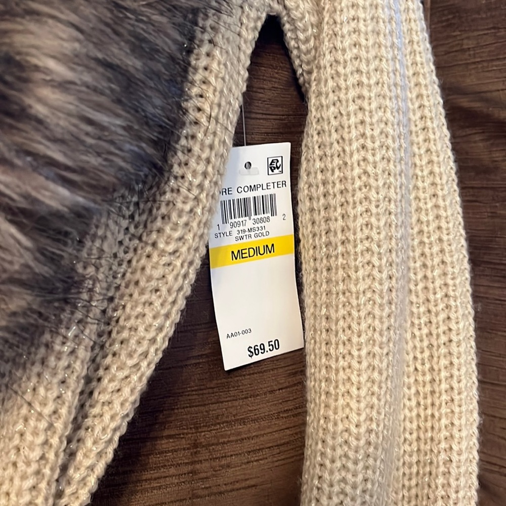 Thalia Sodi Sweater with detachable faux fur color